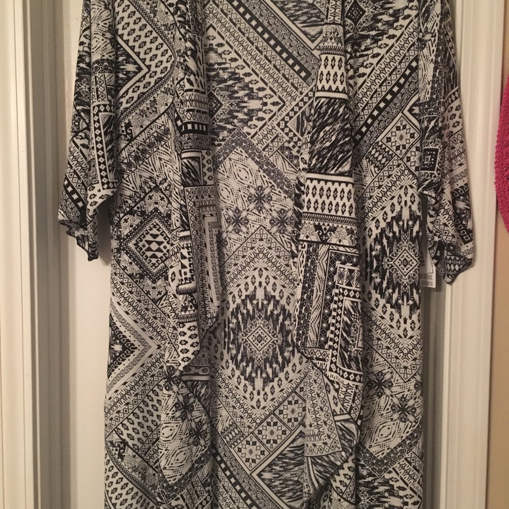 Lularoe Shirley, NWT